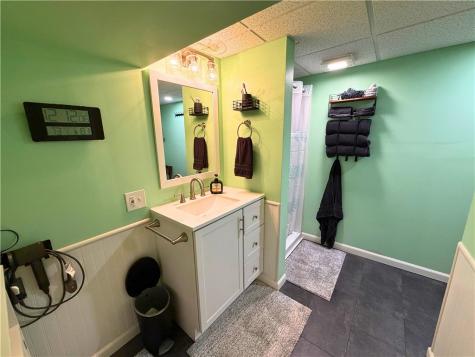 416 W Washington Boulevard Grove City Boro PA 16127