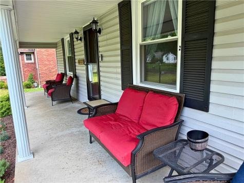 416 W Washington Boulevard Grove City Boro PA 16127