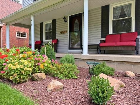 416 W Washington Boulevard Grove City Boro PA 16127
