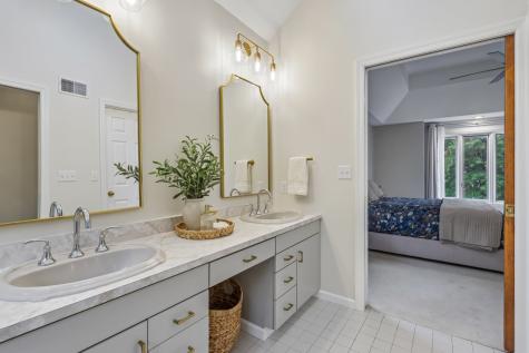 806 Oxford Court Pine Township PA 15044