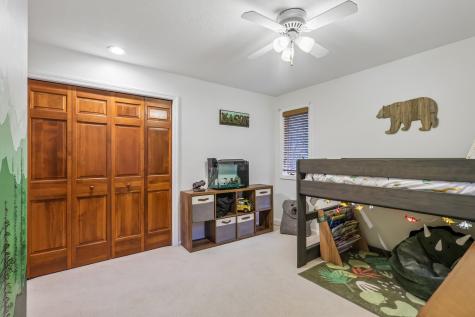 806 Oxford Court Pine Township PA 15044