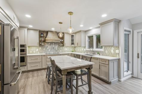 806 Oxford Court Pine Township PA 15044