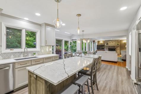 806 Oxford Court Pine Township PA 15044