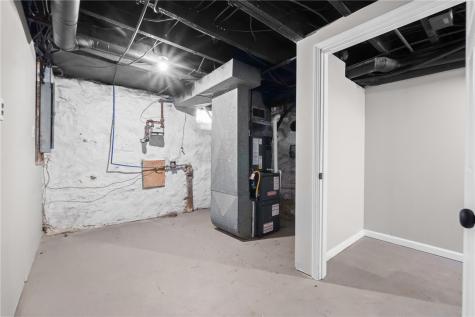 4410 Woolslayer Way Lawrenceville PA 15224