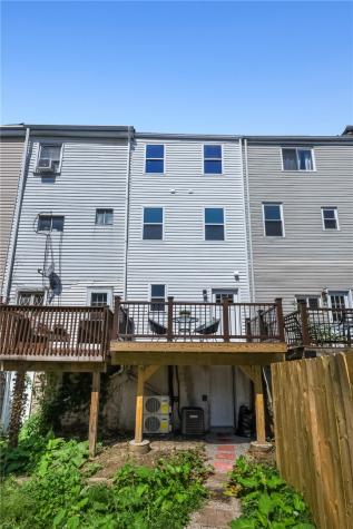 4410 Woolslayer Way Lawrenceville PA 15224