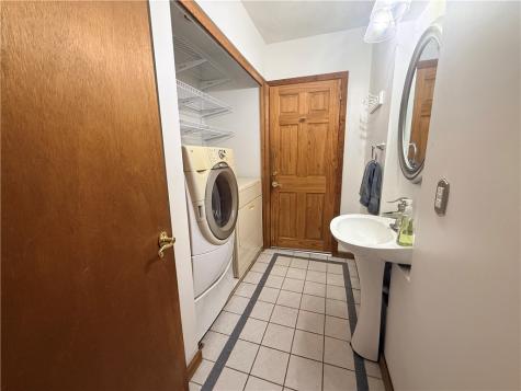 10 Evergreen Street Township Of But Sw PA 16045