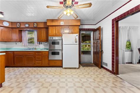 248 Glass Run Road Lincoln Place PA 15207
