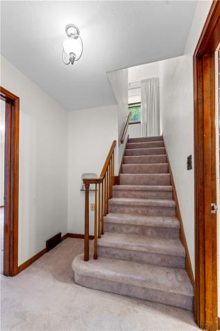248 Glass Run Road Lincoln Place PA 15207