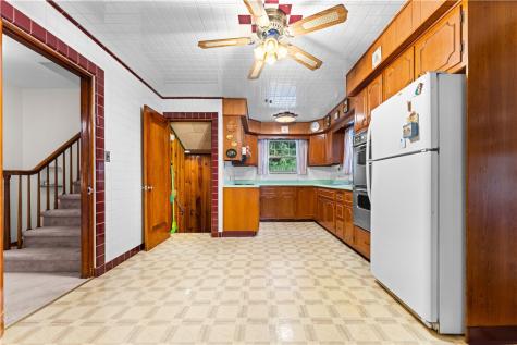 248 Glass Run Road Lincoln Place PA 15207
