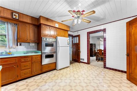 248 Glass Run Road Lincoln Place PA 15207