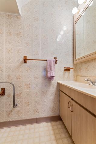248 Glass Run Road Lincoln Place PA 15207
