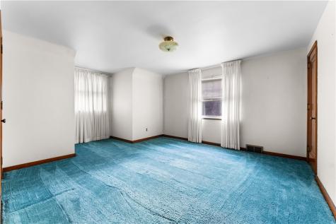 248 Glass Run Road Lincoln Place PA 15207