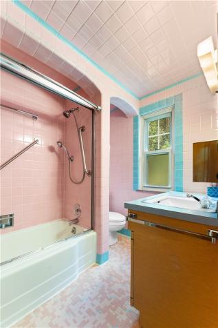 248 Glass Run Road Lincoln Place PA 15207