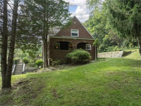 248 Glass Run Road Lincoln Place PA 15207