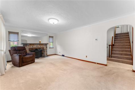 248 Glass Run Road Lincoln Place PA 15207
