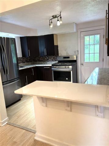1008 Fidelity West Mifflin PA 15236
