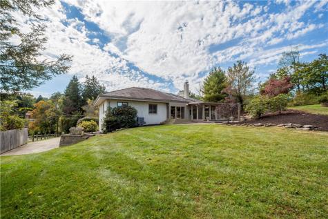 613 Glen Drive Peters Township PA 15317