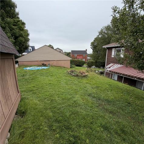 435 Fairway Drive Brentwood PA 15227