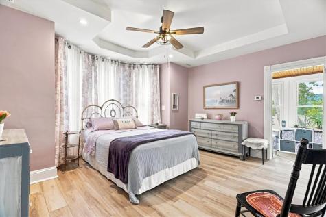 1512 Center Sewickley PA 15143