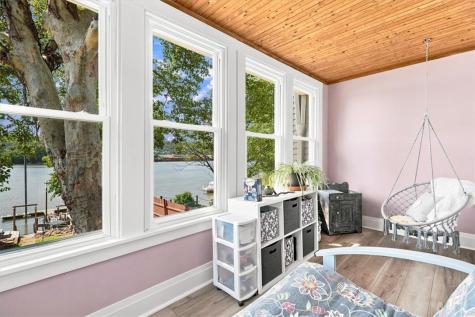 1512 Center Sewickley PA 15143