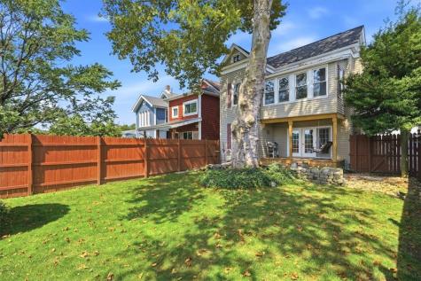 1512 Center Sewickley PA 15143