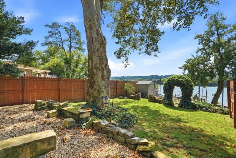 1512 Center Sewickley PA 15143