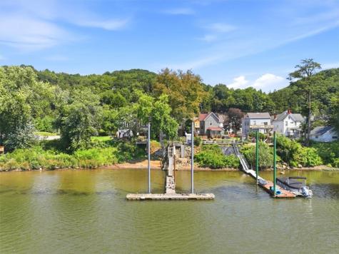 1512 Center Sewickley PA 15143