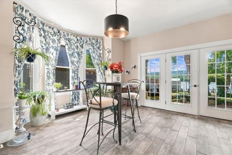 1512 Center Sewickley PA 15143