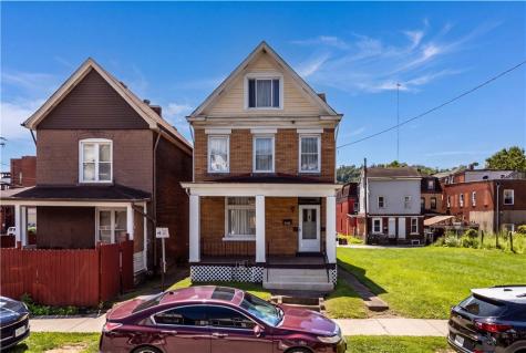 385 2nd Street Pitcairn PA 15140