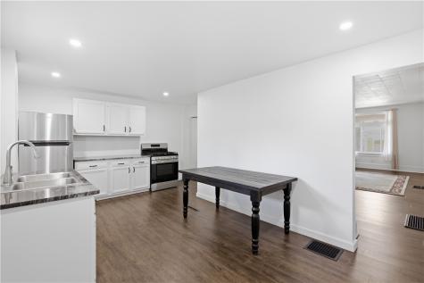 385 2nd Street Pitcairn PA 15140