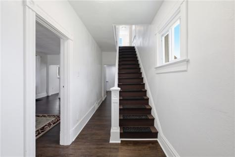 385 2nd Street Pitcairn PA 15140