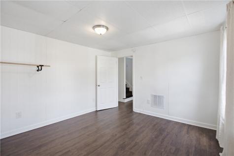 385 2nd Street Pitcairn PA 15140