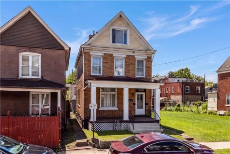385 2nd Street Pitcairn PA 15140