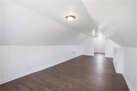385 2nd Street Pitcairn PA 15140