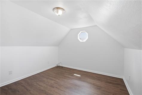 385 2nd Street Pitcairn PA 15140