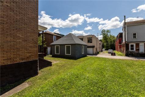 385 2nd Street Pitcairn PA 15140