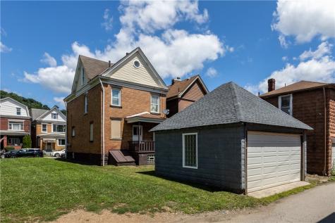 385 2nd Street Pitcairn PA 15140