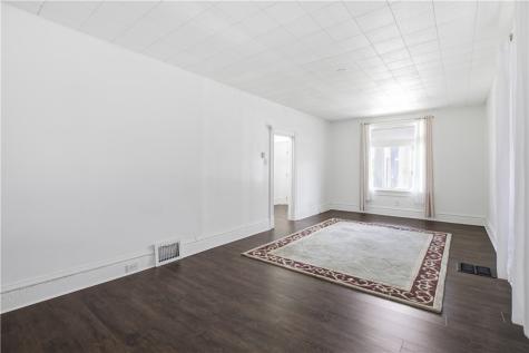 385 2nd Street Pitcairn PA 15140