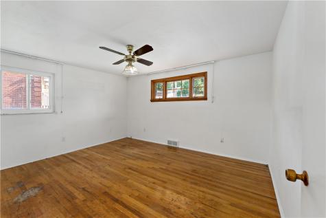 188 Arla Drive Green Tree PA 15220