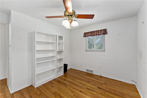 188 Arla Drive Green Tree PA 15220