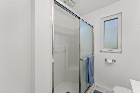 188 Arla Drive Green Tree PA 15220