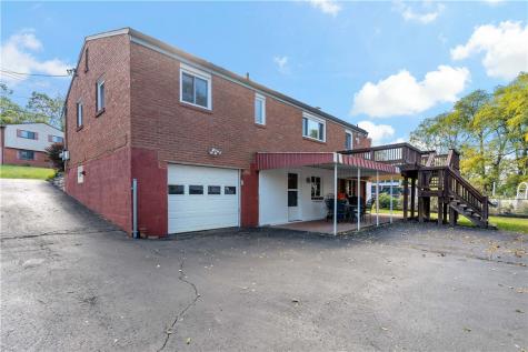 188 Arla Drive Green Tree PA 15220