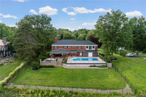 269 Garvinhurst Drive Bridgewater PA 15009