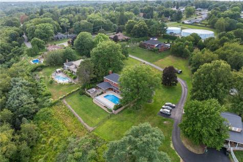 269 Garvinhurst Drive Bridgewater PA 15009