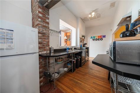 2828 Spring Street South Side PA 15210