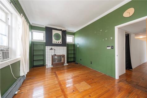 2828 Spring Street South Side PA 15210