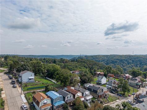 2828 Spring Street South Side PA 15210