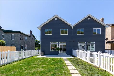 1818 Middle Street Sharpsburg PA 15215