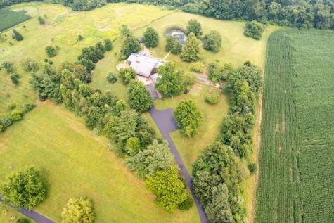 26 Lois Lane E Lackawannock Township PA 16137