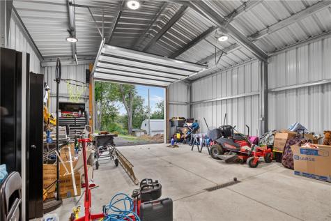 424 Pershing Avenue Houston PA 15342